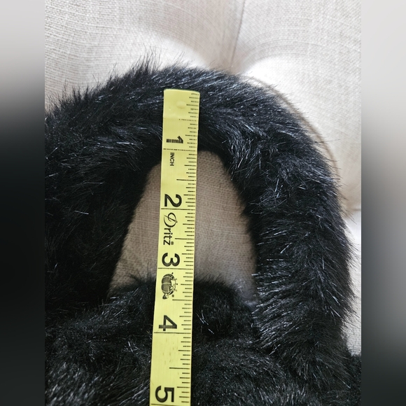 La Rue- Black mini Faux fur fluffy shaggy satchel handbag - Picture 5 of 6